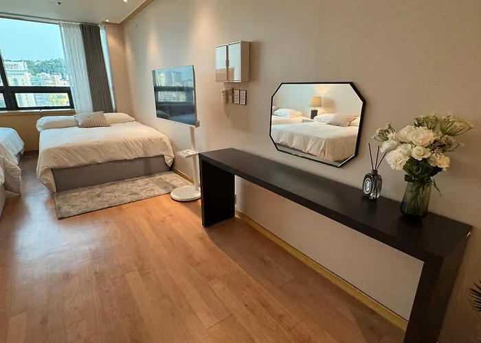 Urban Hongdae Apartment *